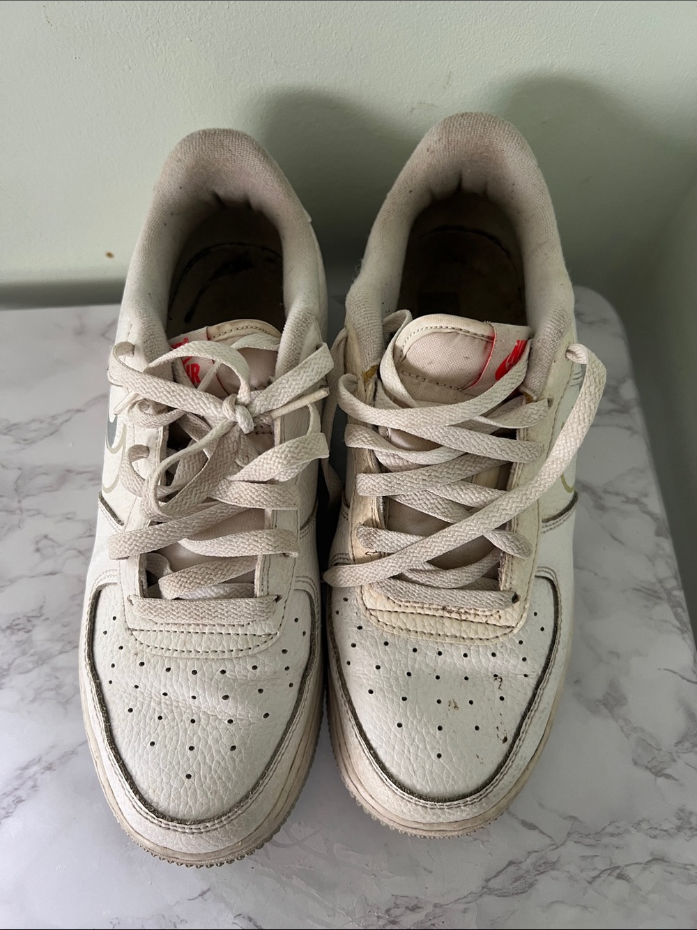Nike White Low-Top Women's Sneakers with Subtle Gray Accents